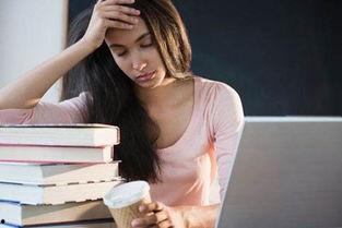 娱乐吃瓜酱女生熬夜,娱乐吃瓜酱女生的生活日常